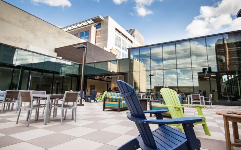 rooftop patio at wellworth coworking space in saint paul minnesot